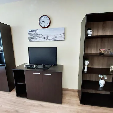 за гости , жк. зорница, бл.36 * 布尔加斯